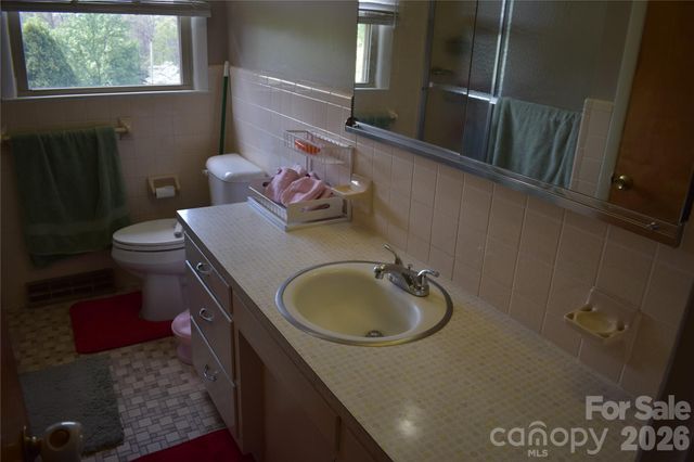 103 Regina Drive, Morganton, NC 28655