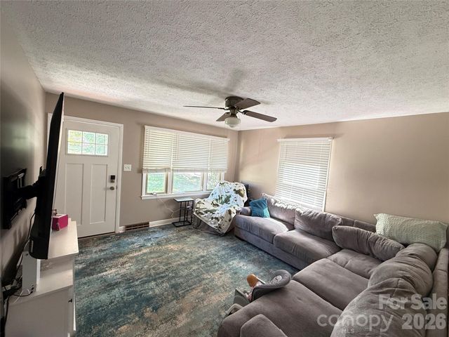 103 Regina Drive, Morganton, NC 28655
