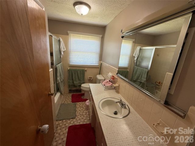 103 Regina Drive, Morganton, NC 28655