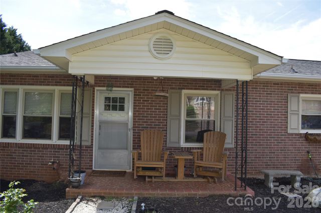 103 Regina Drive, Morganton, NC 28655