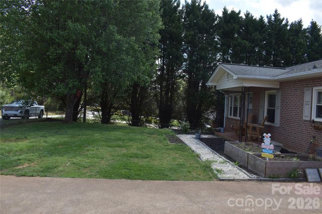 103 Regina Drive, Morganton, NC 28655