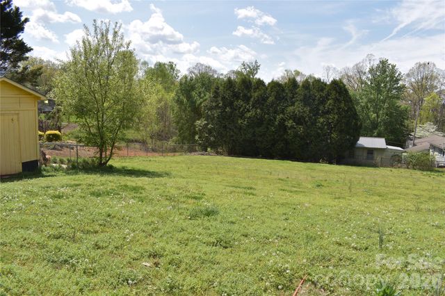 103 Regina Drive, Morganton, NC 28655