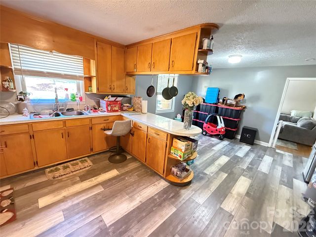 103 Regina Drive, Morganton, NC 28655