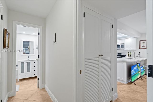 8107 SW 72nd Ave 110E, Miami, FL 33143