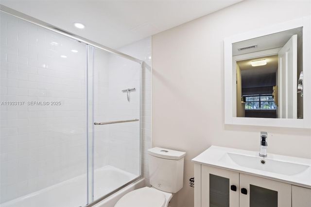 8107 SW 72nd Ave 110E, Miami, FL 33143