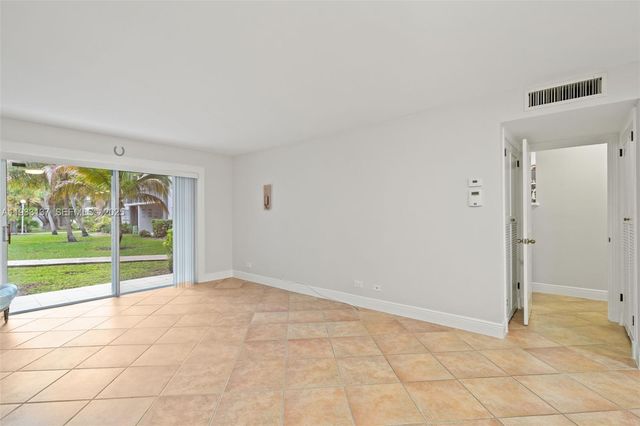 8107 SW 72nd Ave 110E, Miami, FL 33143