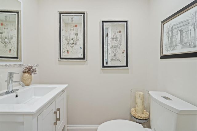 8107 SW 72nd Ave 110E, Miami, FL 33143