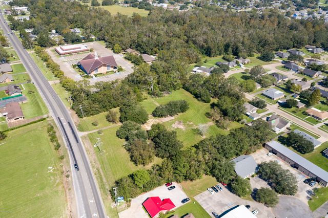 2221 S Union Street, Opelousas, LA 70570