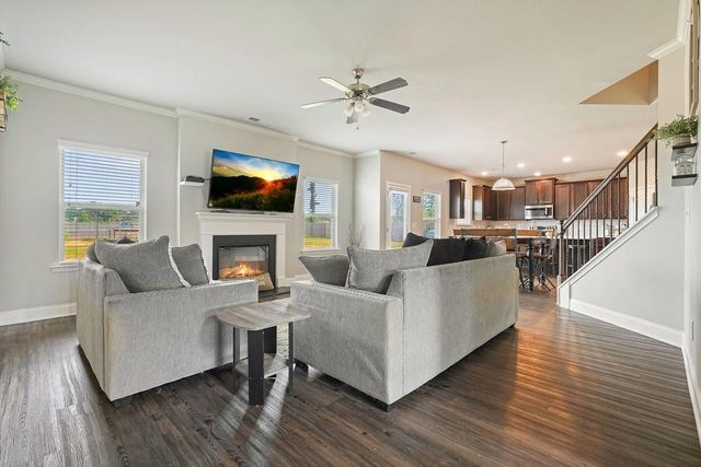 64 N Village Circle, Rydal, GA 30171