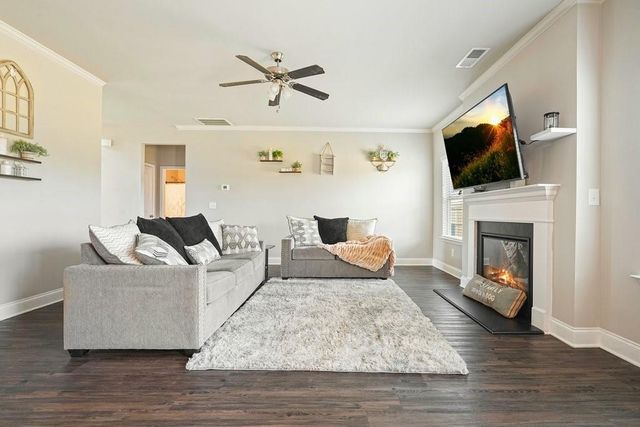 64 N Village Circle, Rydal, GA 30171