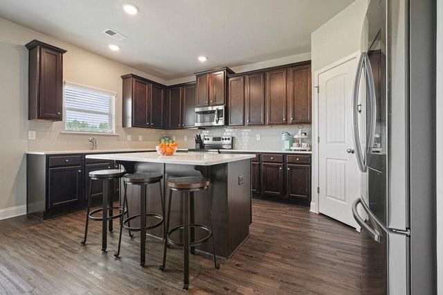 64 N Village Circle, Rydal, GA 30171