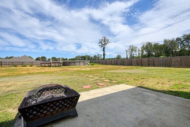 64 N Village Circle, Rydal, GA 30171