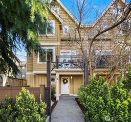 739 N 94th Street #B, Seattle, WA 98103
