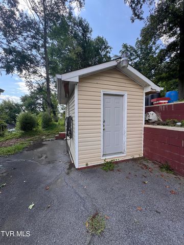 325 Mullins Street, Kingsport, TN 37665