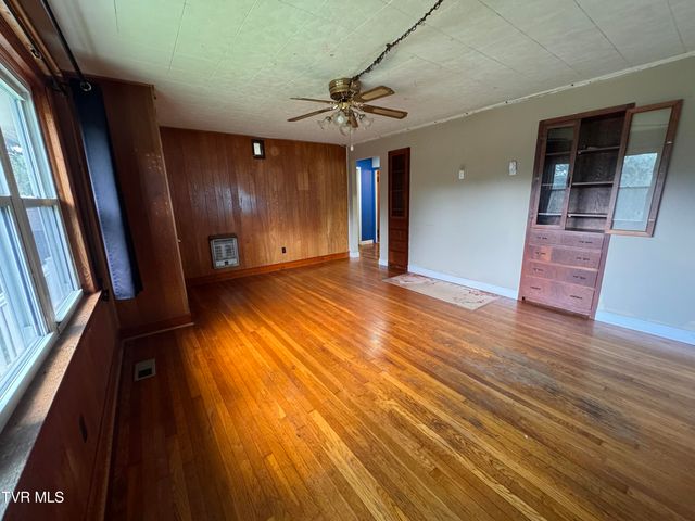 325 Mullins Street, Kingsport, TN 37665