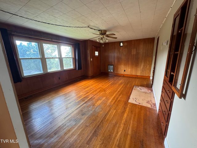 325 Mullins Street, Kingsport, TN 37665
