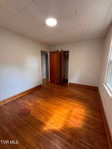325 Mullins Street, Kingsport, TN 37665