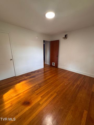 325 Mullins Street, Kingsport, TN 37665