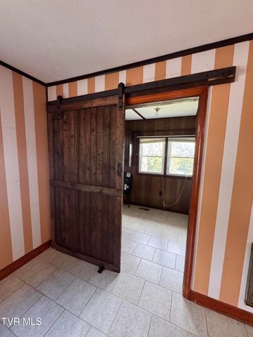 325 Mullins Street, Kingsport, TN 37665