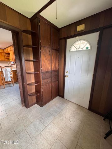 325 Mullins Street, Kingsport, TN 37665