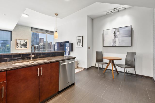 360 Nueces ST 1707, Austin, TX 78701