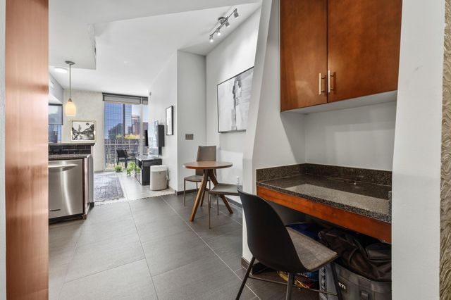 360 Nueces ST 1707, Austin, TX 78701