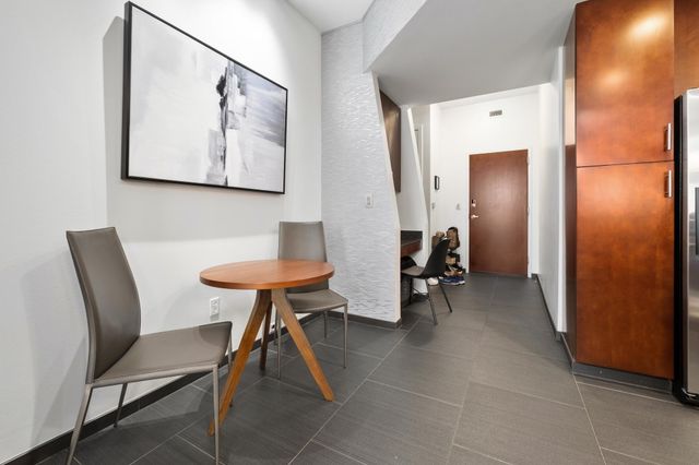 360 Nueces ST 1707, Austin, TX 78701