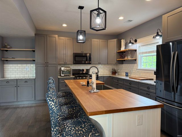 1285 E Zinnia Drive, Bloomington, IN 47401