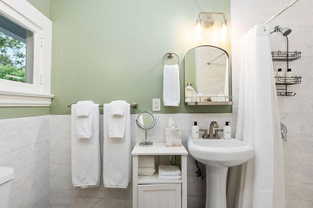 333 W Locust St, Lodi, CA 95240