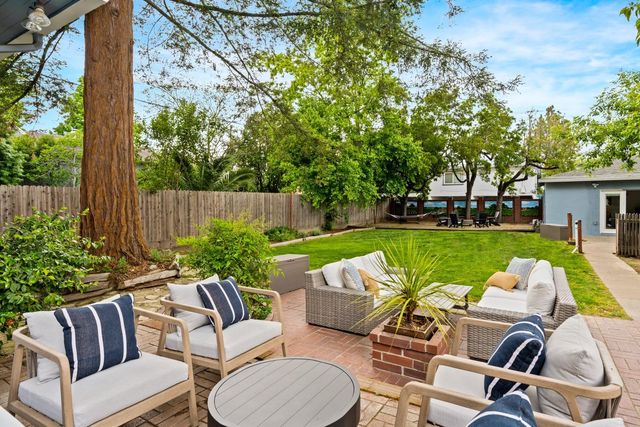 333 W Locust St, Lodi, CA 95240