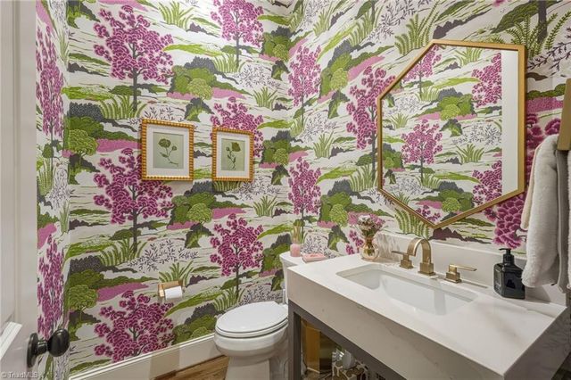 304 Pennsylvania Avenue, Winston-salem, NC 27104