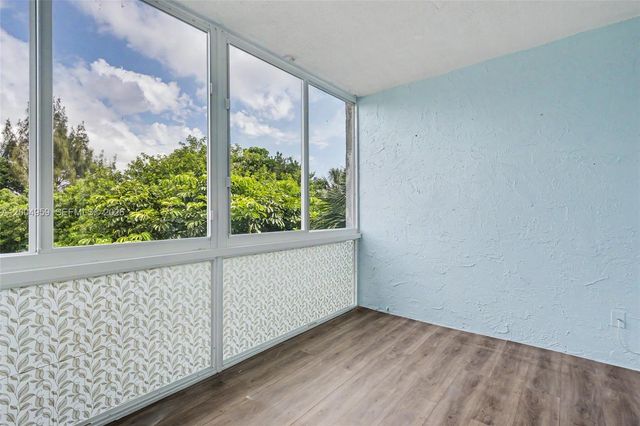 1402 NW 80th Avenue 302, Margate, FL 33063