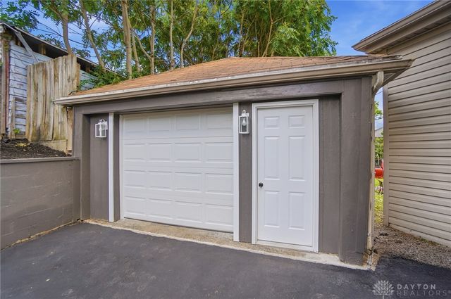 21 Basswood Avenue, Dayton, OH 45405