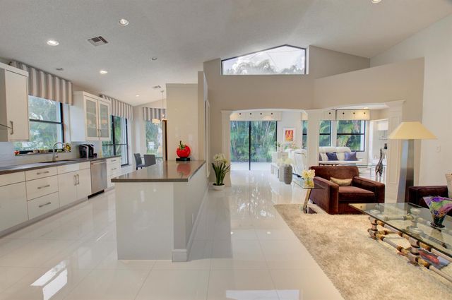 2106 NW 60th Circle, Boca Raton, FL 33496