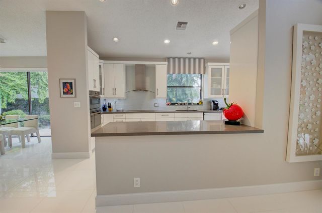 2106 NW 60th Circle, Boca Raton, FL 33496