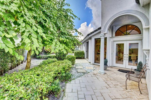 2106 NW 60th Circle, Boca Raton, FL 33496