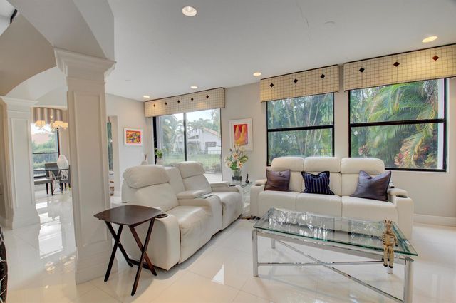 2106 NW 60th Circle, Boca Raton, FL 33496