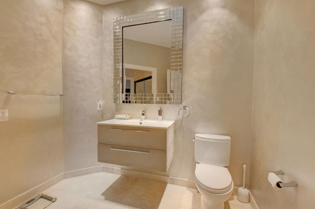 2106 NW 60th Circle, Boca Raton, FL 33496