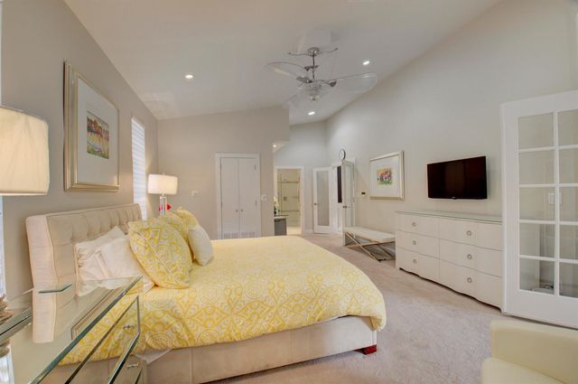 2106 NW 60th Circle, Boca Raton, FL 33496