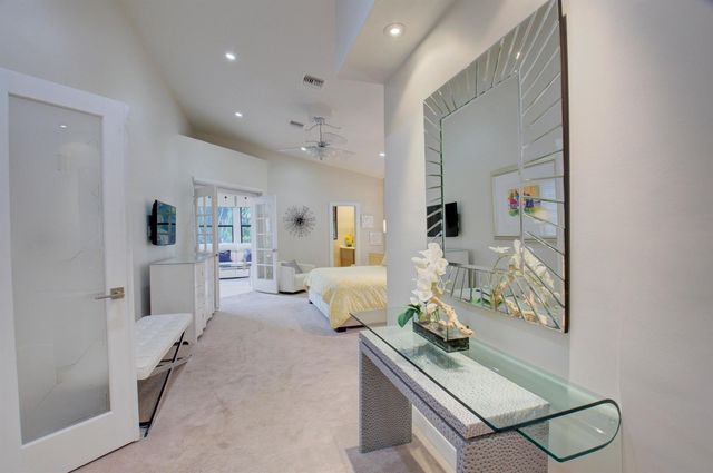 2106 NW 60th Circle, Boca Raton, FL 33496