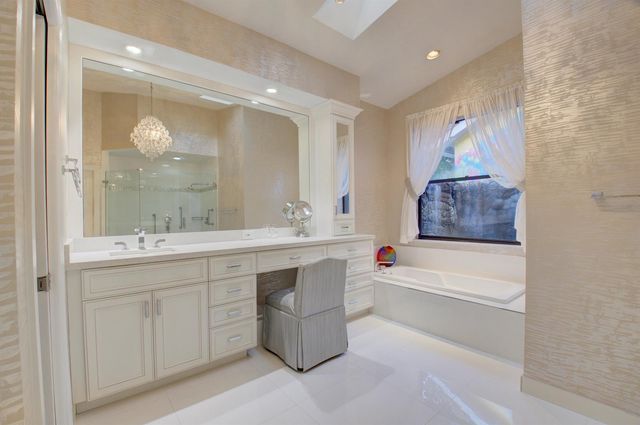 2106 NW 60th Circle, Boca Raton, FL 33496