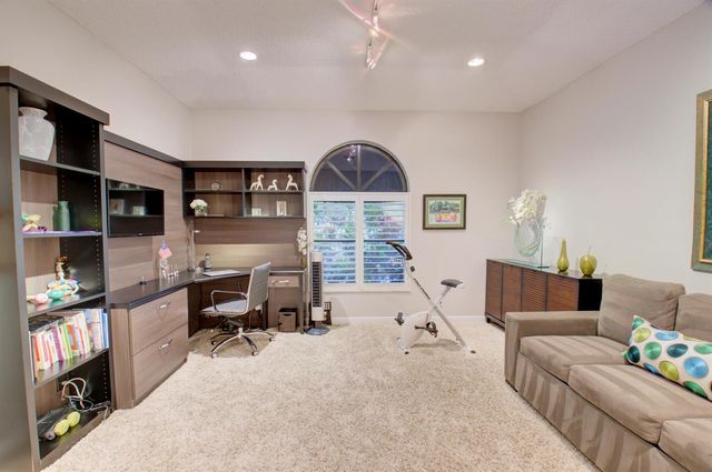 2106 NW 60th Circle, Boca Raton, FL 33496