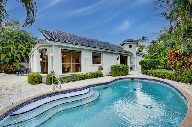 2106 NW 60th Circle, Boca Raton, FL 33496