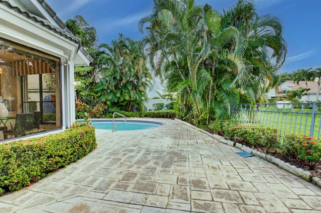 2106 NW 60th Circle, Boca Raton, FL 33496