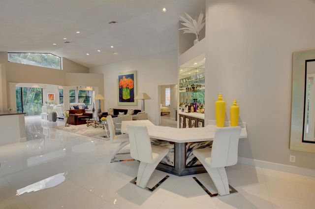 2106 NW 60th Circle, Boca Raton, FL 33496
