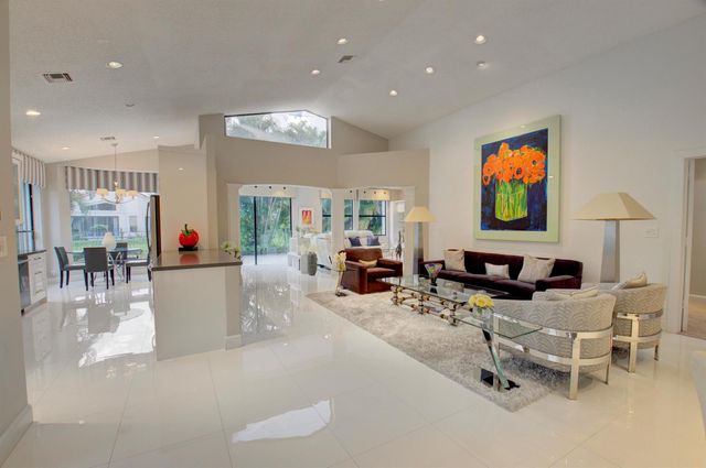 2106 NW 60th Circle, Boca Raton, FL 33496