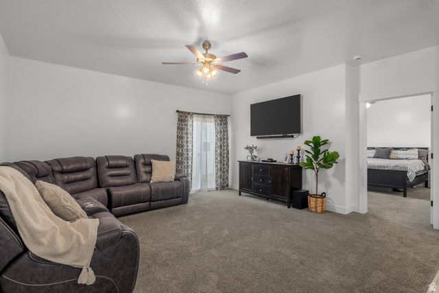 826 W WALNUT BARK LN, Mapleton, UT 84664