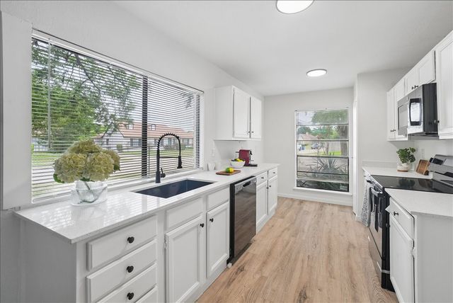 7101 Hardwood Trail, Dallas, TX 75249