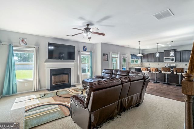 141 Pinehaven Court, Mcdonough, GA 30252