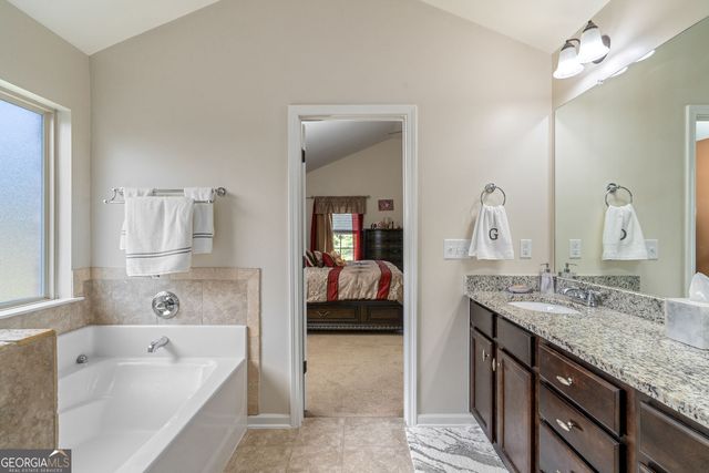 141 Pinehaven Court, Mcdonough, GA 30252